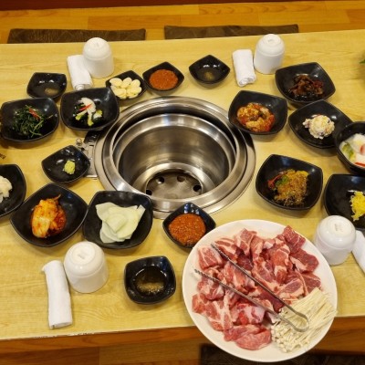 외식 지원 서비스 프로그램 진행(함밭숯불식당) 이미지